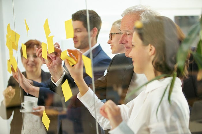 En el mundo de los emprendedores, la colaboración es vital en cualquier negocio, aquí te decimos cómo empezar y las estrategias a llevar a cabo para potenciar tu negocio.